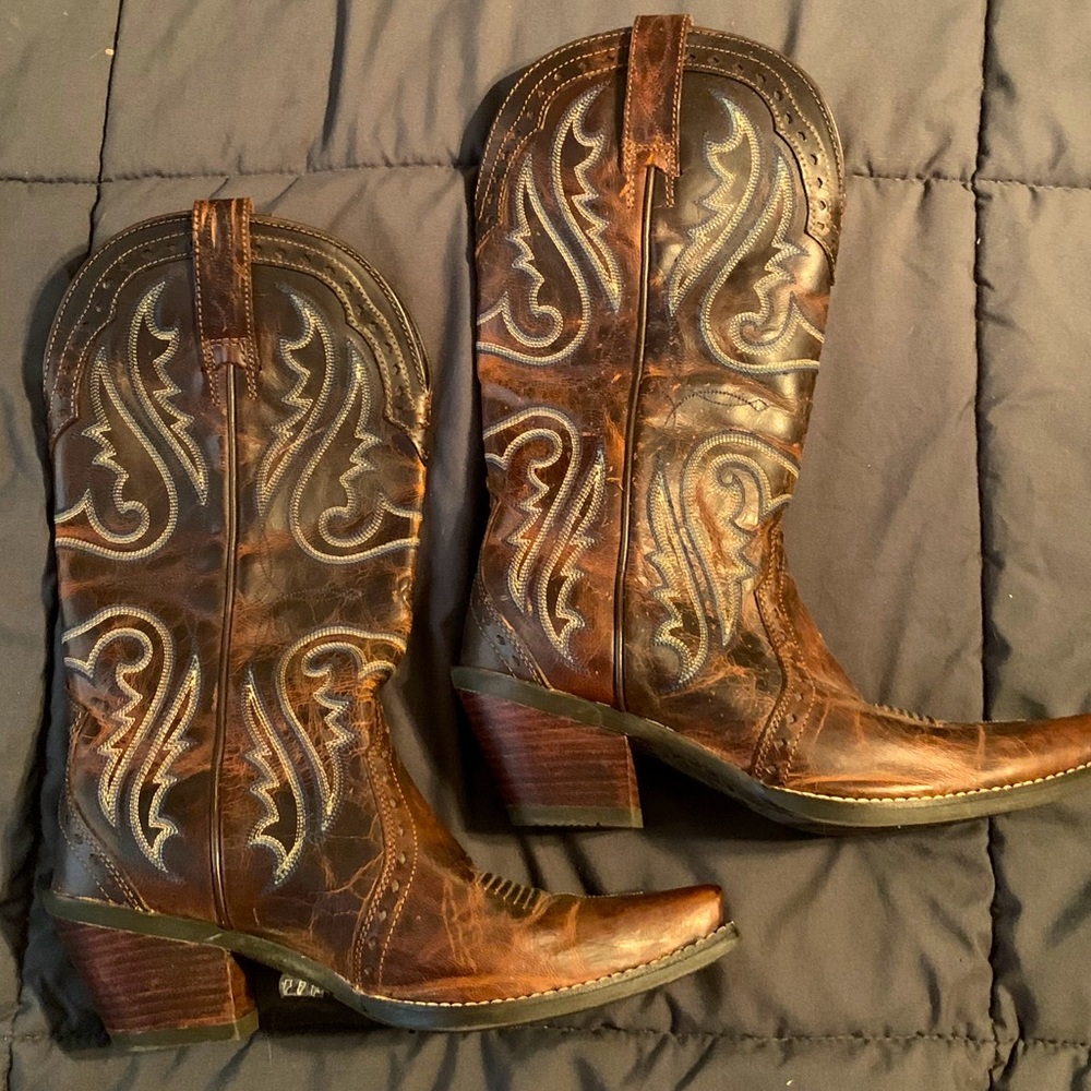 Women’s Vintage Ariat Boots